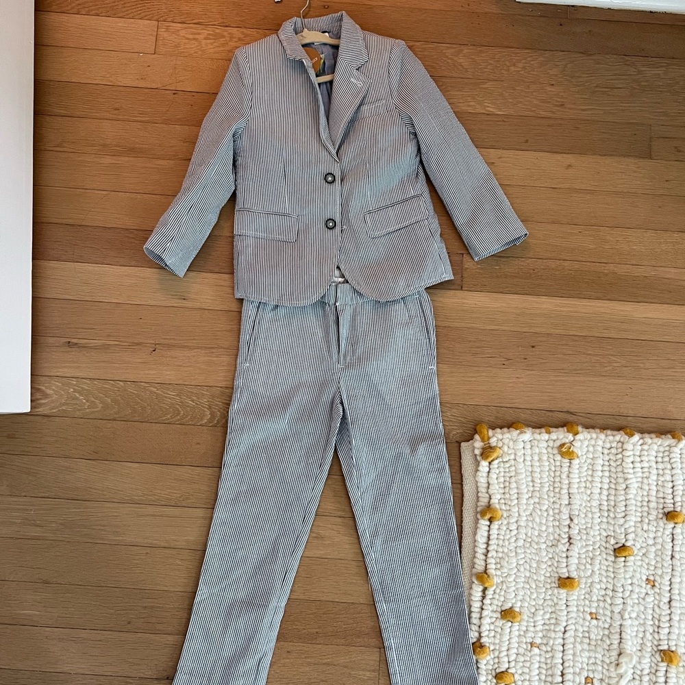 Boy’s size 4 Egg seersucker suit. Perfect for summer wedding.